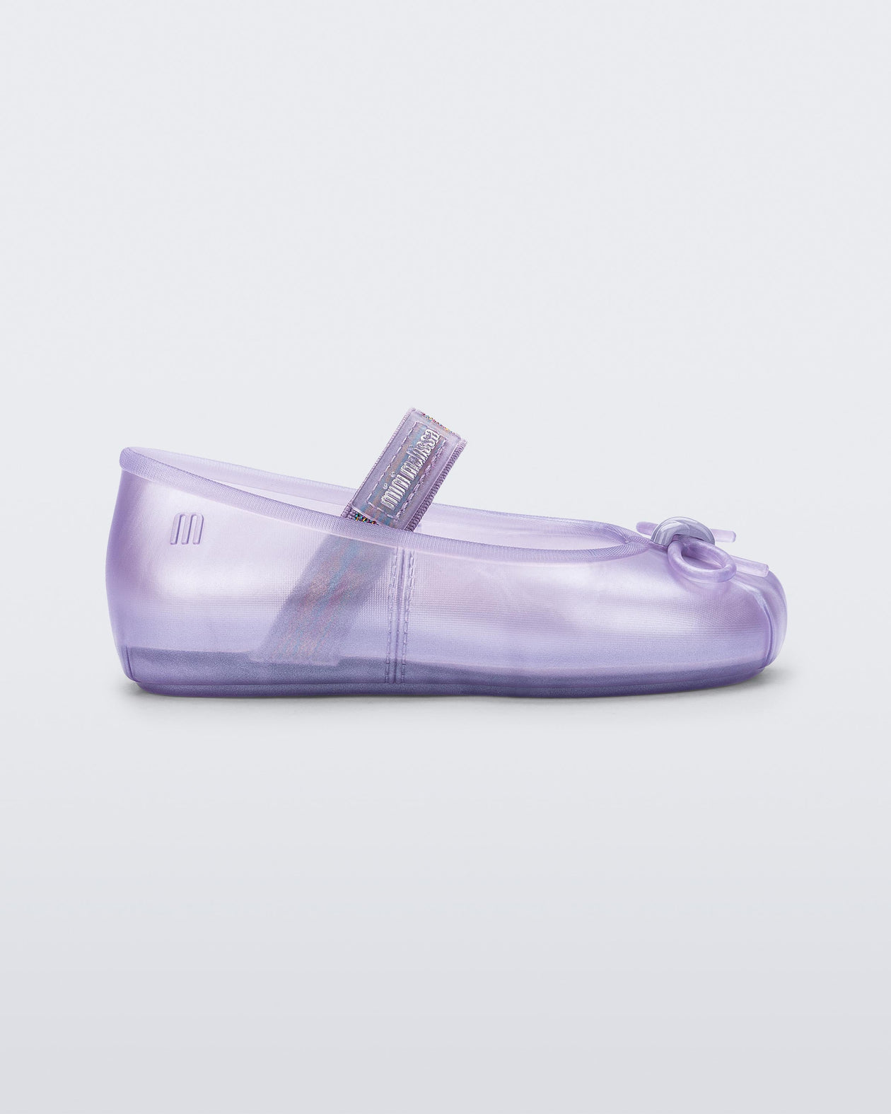 Side view of a baby lilac Sophie flat