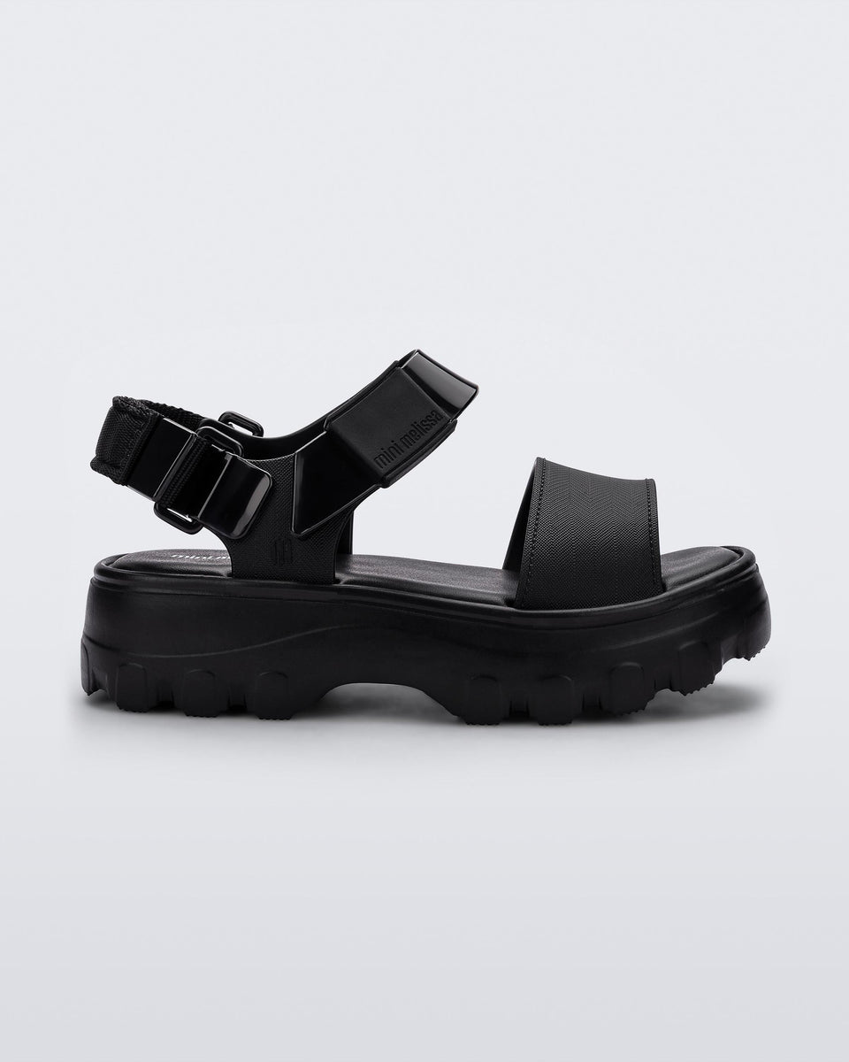 Kick Off Sandal in Black for Kids – Mini Melissa Shoes