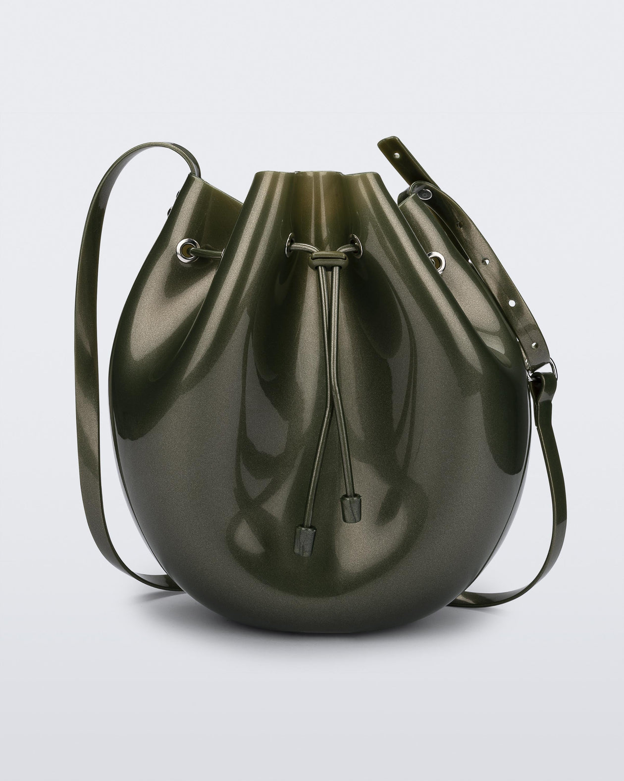 Front view of a metallic green Sac drawstring bag.