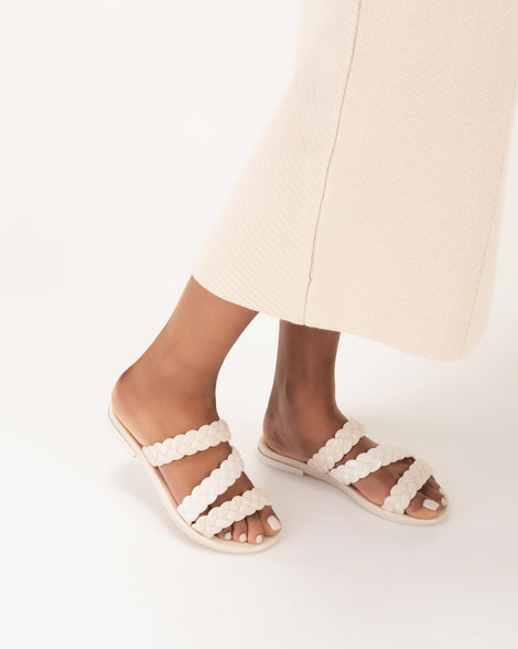 Melissa Wrap Beige/White Product Image 2