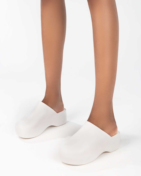 Bubble Platform in Matte Macadamia – Melissa Shoes