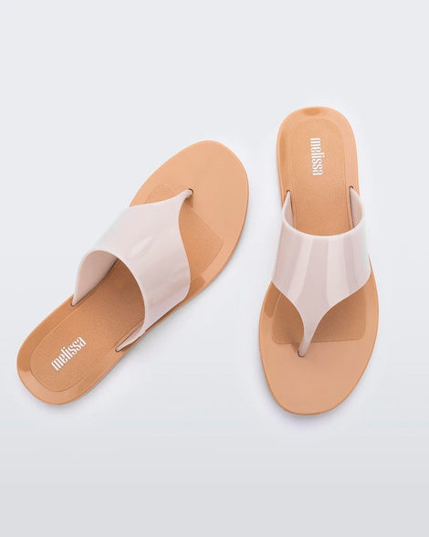 Melissa Essential Chic Beige Product Image 3