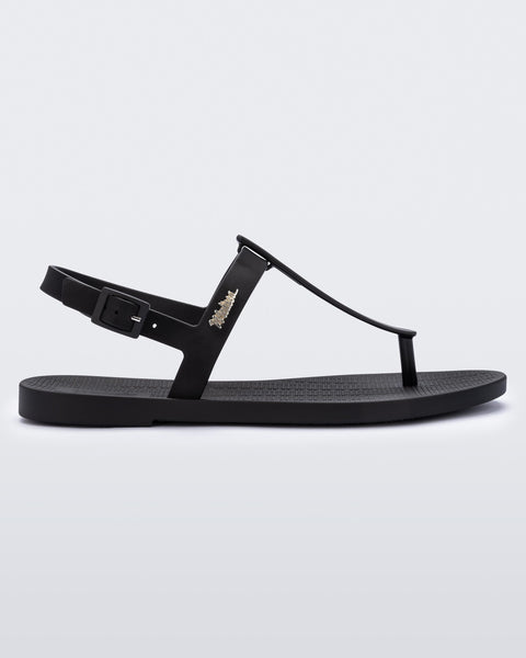 Daily Wear Black Ladies T Strap Closed Toe Flat Sandals, Size: Eur 37 at Rs  599/pair in New Delhi